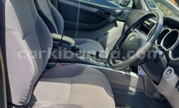 Gura Yakoze Toyota Surf Other Imodoka i Bugembe mu Eastern Gura Yakoze Toyota Surf Other Imodoka i Bugembe mu Eastern