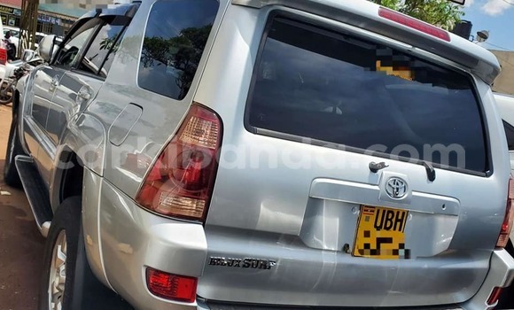 Gura Yakoze Toyota Surf Other Imodoka i Bugembe mu Eastern Gura Yakoze Toyota Surf Other Imodoka i Bugembe mu Eastern