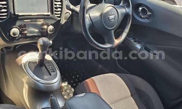 Acheter Occasion Voiture Nissan Juke Blanc à Kampala, Ouganda Acheter Occasion Voiture Nissan Juke Blanc à Kampala, Ouganda