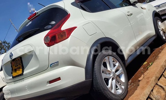 Acheter Occasion Voiture Nissan Juke Blanc à Kampala, Ouganda Acheter Occasion Voiture Nissan Juke Blanc à Kampala, Ouganda