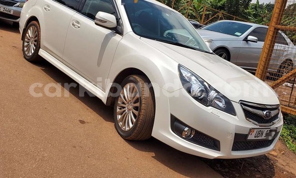 Acheter Occasion Voiture Subaru Legacy Lancaster Blanc à Bombo, Central Acheter Occasion Voiture Subaru Legacy Lancaster Blanc à Bombo, Central