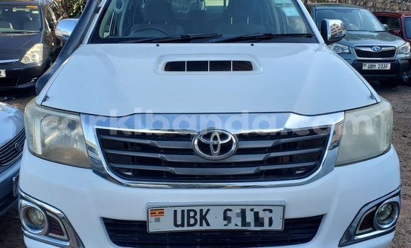 Buy Used Toyota Hiluxe VIGO White Car in Kampala in Uganda Buy Used Toyota Hiluxe VIGO White Car in Kampala in Uganda