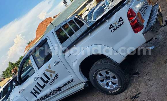 Buy Used Toyota Hiluxe VIGO White Car in Kampala in Uganda Buy Used Toyota Hiluxe VIGO White Car in Kampala in Uganda