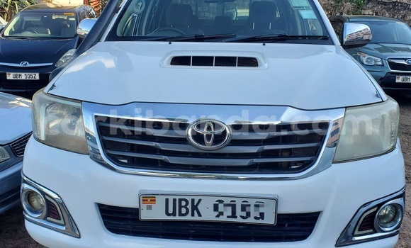 Buy Used Toyota Hiluxe VIGO White Car in Kampala in Uganda Buy Used Toyota Hiluxe VIGO White Car in Kampala in Uganda