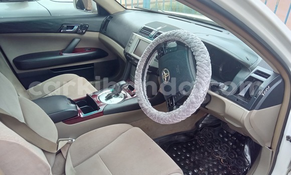 Nunua Ilio tumika Toyota Mark X Nyeupe Gari ndani ya Kampala nchini Uganda Nunua Ilio tumika Toyota Mark X Nyeupe Gari ndani ya Kampala nchini Uganda