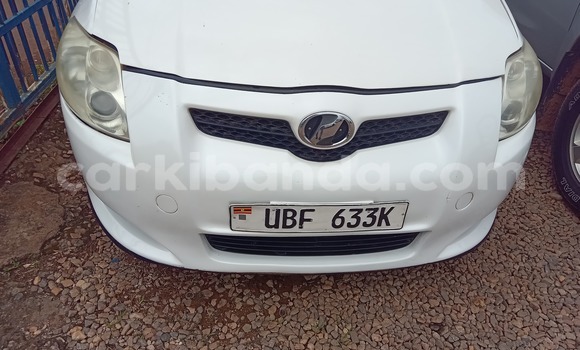 Nunua Ilio tumika Toyota Auris Nyeupe Gari ndani ya Kampala nchini Uganda Nunua Ilio tumika Toyota Auris Nyeupe Gari ndani ya Kampala nchini Uganda