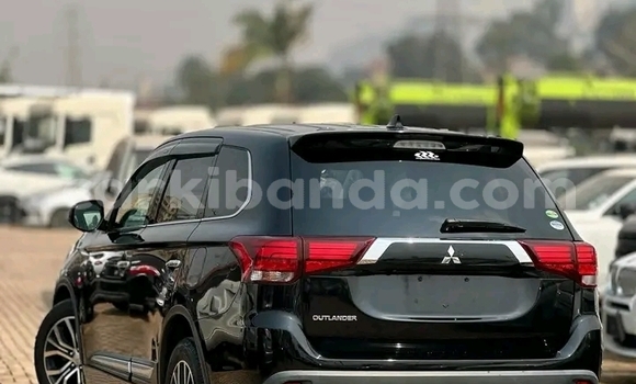 Nunua Ilio tumika Mitsubishi Outlander Nyeusi Gari ndani ya Kampala nchini Uganda Nunua Ilio tumika Mitsubishi Outlander Nyeusi Gari ndani ya Kampala nchini Uganda