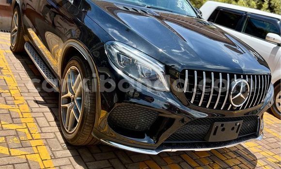 Acheter Occasion Voiture Mercedes-Benz GLC 250D Noir à Kampala, Ouganda Acheter Occasion Voiture Mercedes-Benz GLC 250D Noir à Kampala, Ouganda
