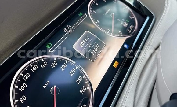 Gura Yakoze Mercedes‒Benz S–Class Black Imodoka i Bombo mu Central Gura Yakoze Mercedes‒Benz S–Class Black Imodoka i Bombo mu Central