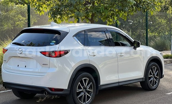 Gura Yakoze Mazda CX-5 Black Imodoka i Bombo mu Central Gura Yakoze Mazda CX-5 Black Imodoka i Bombo mu Central