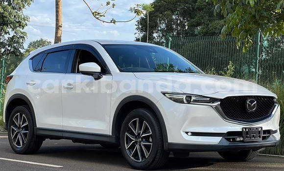 Gura Yakoze Mazda CX-5 Black Imodoka i Bombo mu Central Gura Yakoze Mazda CX-5 Black Imodoka i Bombo mu Central