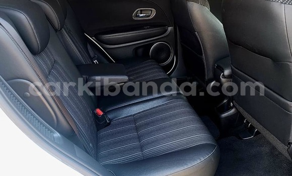 Gura Yakoze Honda Vezel White Imodoka i Bombo mu Central Gura Yakoze Honda Vezel White Imodoka i Bombo mu Central