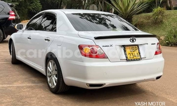 Gura Yakoze Toyota Mark X White Imodoka i Bugiri mu Eastern Gura Yakoze Toyota Mark X White Imodoka i Bugiri mu Eastern