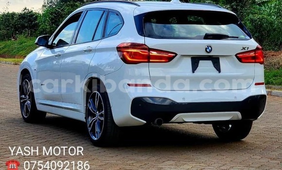 Gura Yakoze BMW X1 White Imodoka i Bombo mu Central Gura Yakoze BMW X1 White Imodoka i Bombo mu Central