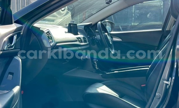 Gura Yakoze Mazda Axela Black Imodoka i Bombo mu Central Gura Yakoze Mazda Axela Black Imodoka i Bombo mu Central