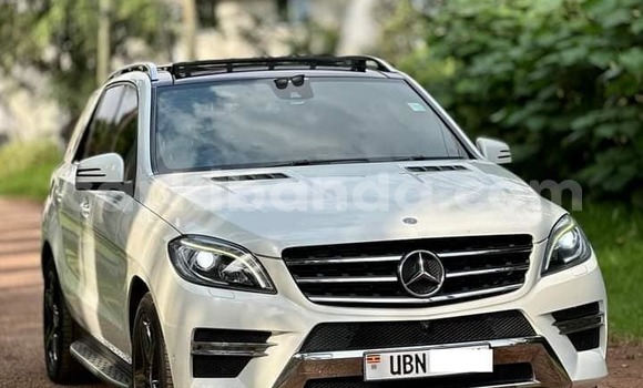 Gura Yakoze Mercedes‒Benz ML–Class White Imodoka i Kampala mu Uganda Gura Yakoze Mercedes‒Benz ML–Class White Imodoka i Kampala mu Uganda