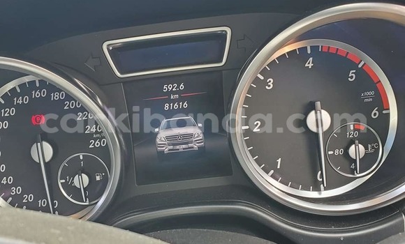 Acheter Occasion Voiture Mercedes‒Benz ML–Class Noir à Bombo, Central Acheter Occasion Voiture Mercedes‒Benz ML–Class Noir à Bombo, Central