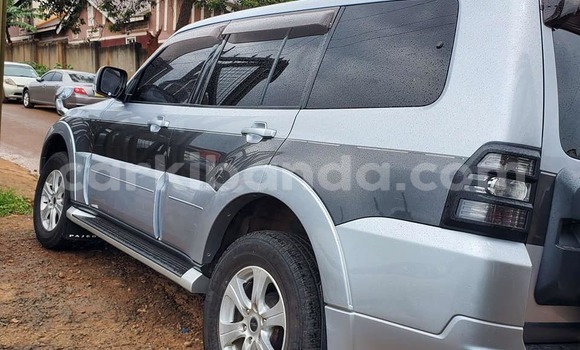 Gura Yakoze Mitsubishi Pajero Other Imodoka i Bombo mu Central Gura Yakoze Mitsubishi Pajero Other Imodoka i Bombo mu Central