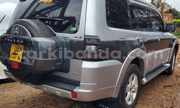 Gura Yakoze Mitsubishi Pajero Other Imodoka i Bombo mu Central Gura Yakoze Mitsubishi Pajero Other Imodoka i Bombo mu Central