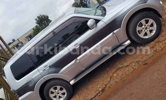 Gura Yakoze Mitsubishi Pajero Other Imodoka i Bombo mu Central Gura Yakoze Mitsubishi Pajero Other Imodoka i Bombo mu Central