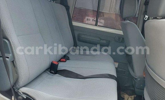 Acheter Occasion Voiture Toyota Land Cruiser Blanc à Apac, Nord Acheter Occasion Voiture Toyota Land Cruiser Blanc à Apac, Nord