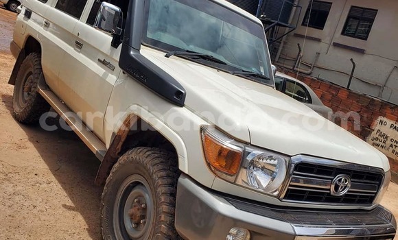 Acheter Occasion Voiture Toyota Land Cruiser Blanc à Apac, Nord Acheter Occasion Voiture Toyota Land Cruiser Blanc à Apac, Nord
