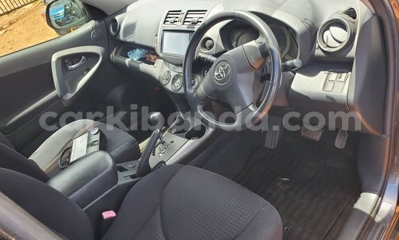 Gura Yakoze Toyota Vanguard Black Imodoka i Bombo mu Central Gura Yakoze Toyota Vanguard Black Imodoka i Bombo mu Central