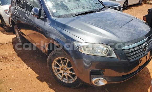 Gura Yakoze Toyota Vanguard Black Imodoka i Bombo mu Central Gura Yakoze Toyota Vanguard Black Imodoka i Bombo mu Central