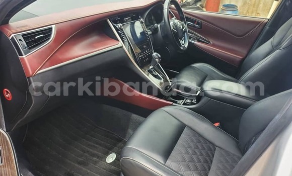 Acheter Occasion Voiture Toyota Harrier Autre à Bugiri, Est Acheter Occasion Voiture Toyota Harrier Autre à Bugiri, Est