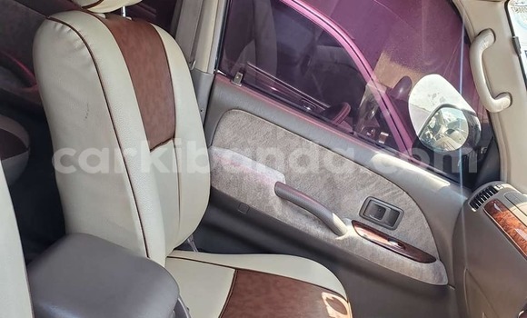 Gura Yakoze Toyota Land Cruiser Prado White Imodoka i Bombo mu Central Gura Yakoze Toyota Land Cruiser Prado White Imodoka i Bombo mu Central