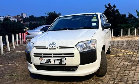 Acheter Occasion Voiture Toyota Probox Blanc à Bombo, Central Acheter Occasion Voiture Toyota Probox Blanc à Bombo, Central