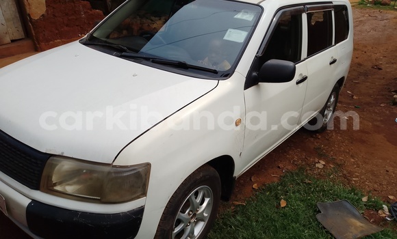 Acheter Occasion Voiture Toyota Probox Marron à Kampala, Ouganda