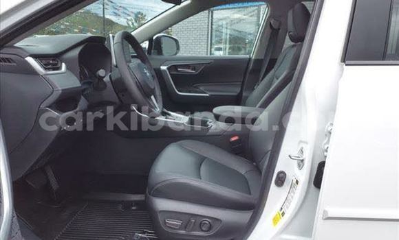 Gura Yakoze Toyota RAV4 Other Imodoka i Kampala mu Uganda Gura Yakoze Toyota RAV4 Other Imodoka i Kampala mu Uganda