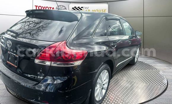 Gura Yakoze Toyota Venza Black Imodoka i Bugembe mu Eastern Gura Yakoze Toyota Venza Black Imodoka i Bugembe mu Eastern