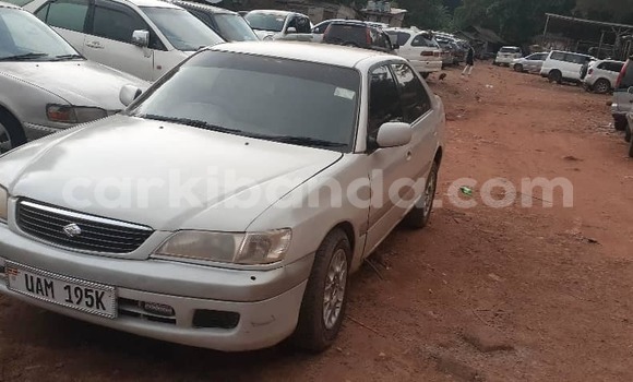 Nunua Ilio tumika Toyota Premio Nyeupe Gari ndani ya Bugembe nchini Mashariki