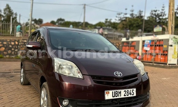 Nunua Ilio tumika Toyota Passo Nyingine Gari ndani ya Bombo nchini Kati