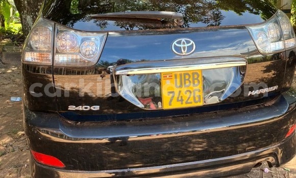 Gura Yakoze Toyota Harrier Black Imodoka i Arua mu Uganda Gura Yakoze Toyota Harrier Black Imodoka i Arua mu Uganda