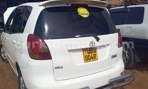 Gura Yakoze Toyota Spacio White Imodoka i Arua mu Uganda Gura Yakoze Toyota Spacio White Imodoka i Arua mu Uganda