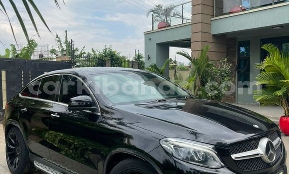 Gura Yakoze Mercedes‒Benz GLC Black Imodoka i Bombo mu Central Gura Yakoze Mercedes‒Benz GLC Black Imodoka i Bombo mu Central