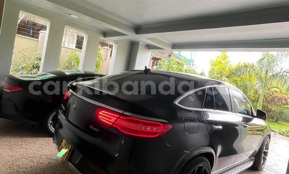 Gura Yakoze Mercedes‒Benz GLC Black Imodoka i Bombo mu Central Gura Yakoze Mercedes‒Benz GLC Black Imodoka i Bombo mu Central