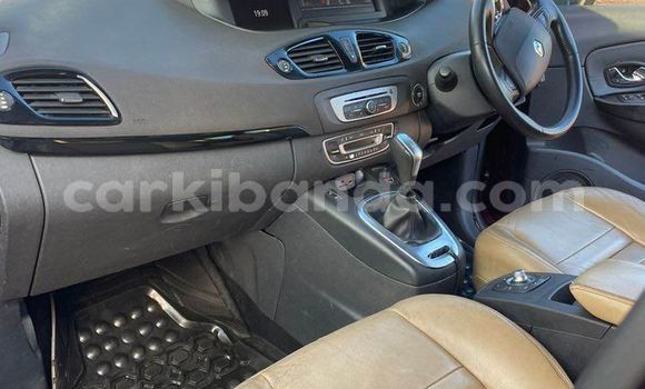 Gura Yakoze Mercedes‒Benz GLC Black Imodoka i Bombo mu Central Gura Yakoze Mercedes‒Benz GLC Black Imodoka i Bombo mu Central
