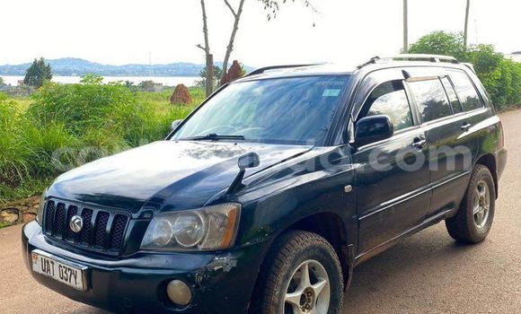 Nunua Ilio tumika Toyota Kluger Nyingine Gari ndani ya Bombo nchini Kati