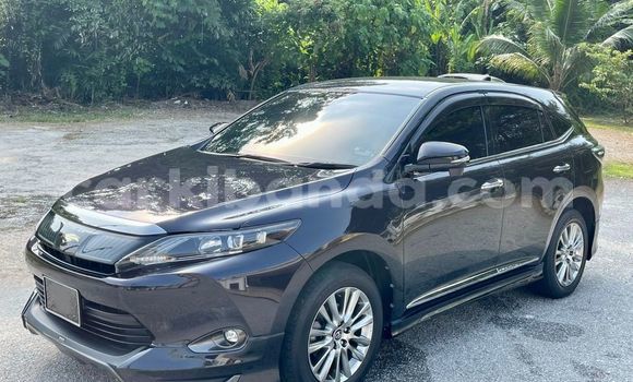 Gura Yakoze Toyota Harrier Black Imodoka i Kibuye mu Uganda Gura Yakoze Toyota Harrier Black Imodoka i Kibuye mu Uganda
