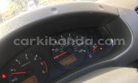 Gura Yakoze Nissan Navara Silver Imodoka i Kampala mu Uganda Gura Yakoze Nissan Navara Silver Imodoka i Kampala mu Uganda
