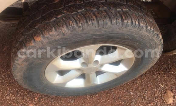 Gura Yakoze Nissan Navara Silver Imodoka i Kampala mu Uganda Gura Yakoze Nissan Navara Silver Imodoka i Kampala mu Uganda