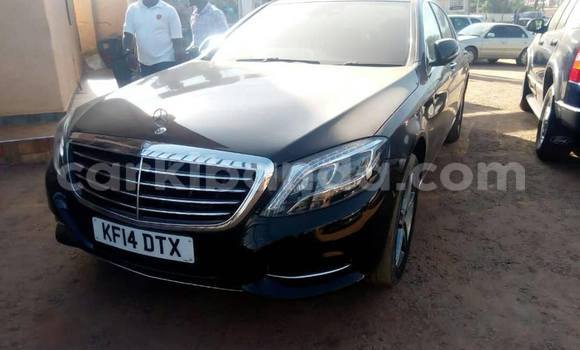 Gura Yakoze Mercedes‒Benz S–Class Black Imodoka i Kampala mu Uganda Gura Yakoze Mercedes‒Benz S–Class Black Imodoka i Kampala mu Uganda