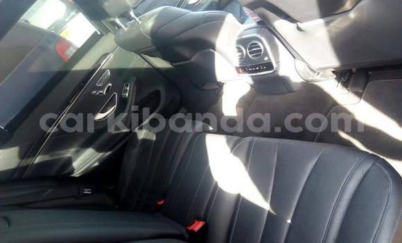 Gura Yakoze Mercedes‒Benz S–Class Black Imodoka i Kampala mu Uganda Gura Yakoze Mercedes‒Benz S–Class Black Imodoka i Kampala mu Uganda