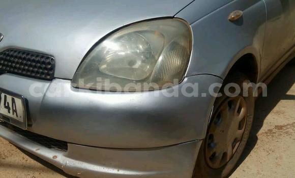 Gura Yakoze Toyota Vitz Silver Imodoka i Kampala mu Uganda Gura Yakoze Toyota Vitz Silver Imodoka i Kampala mu Uganda