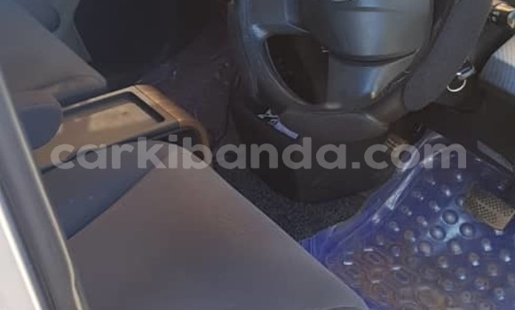 Gura Yakoze Honda Freed Silver Imodoka i Kampala mu Uganda Gura Yakoze Honda Freed Silver Imodoka i Kampala mu Uganda