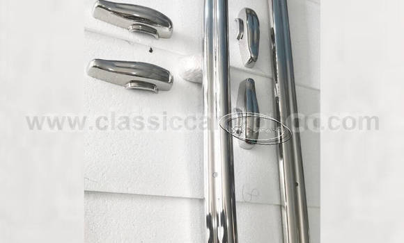 Nunua Austin Healey bumpers ndani ya Bombo nchini Kati Nunua Austin Healey bumpers ndani ya Bombo nchini Kati